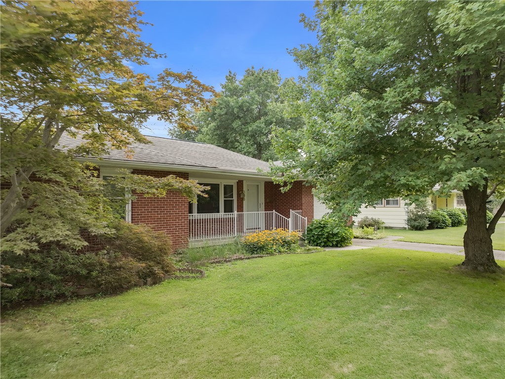 306 W Blackburn Street Property Photo 1