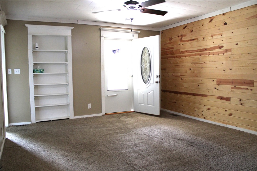 206 N Washington Street Property Photo 4