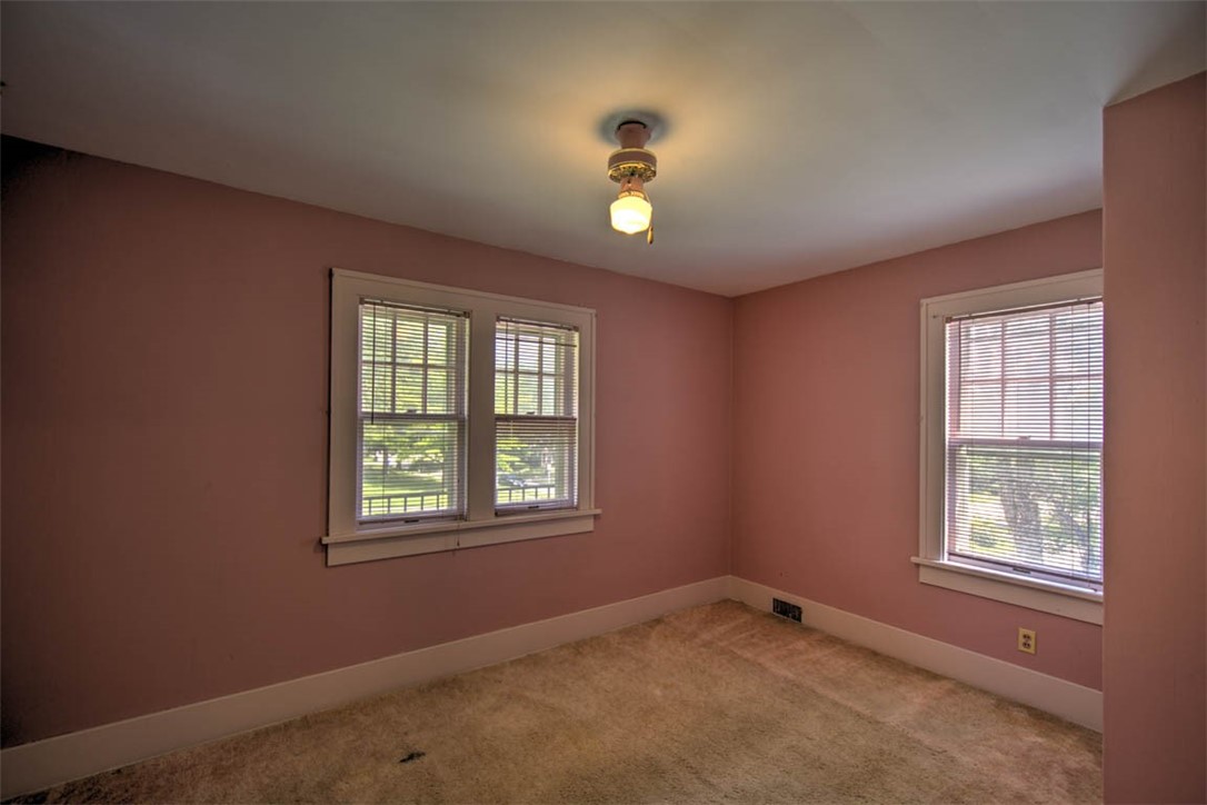 1811 Main Street Property Photo 16