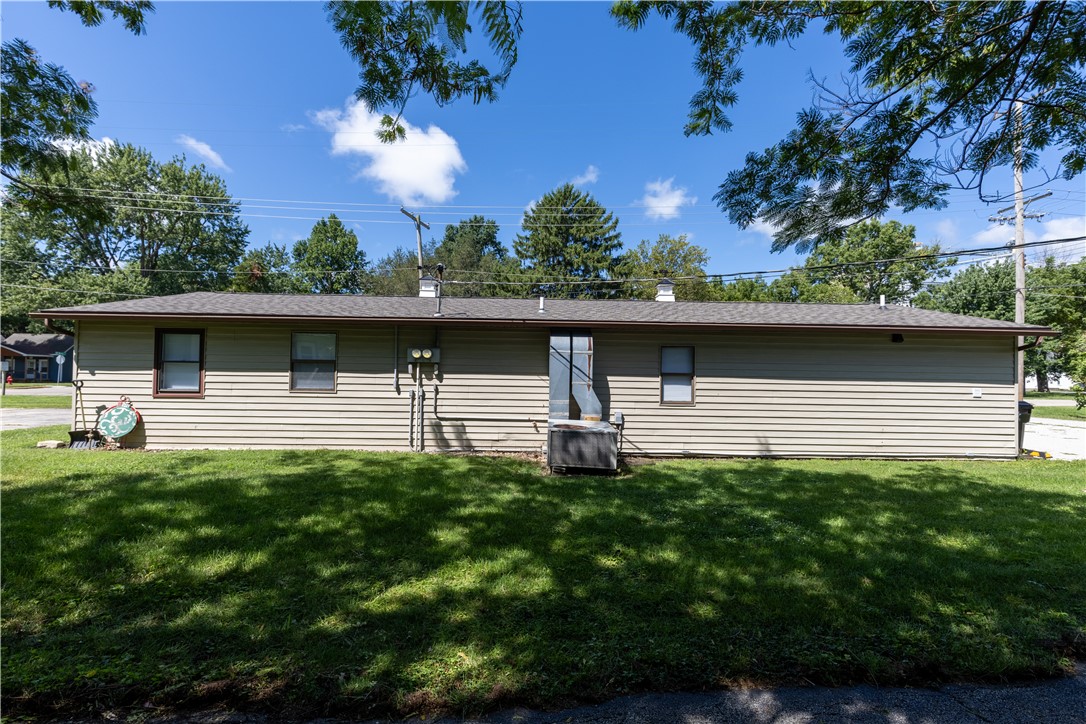 105 Warren Street Property Photo 4
