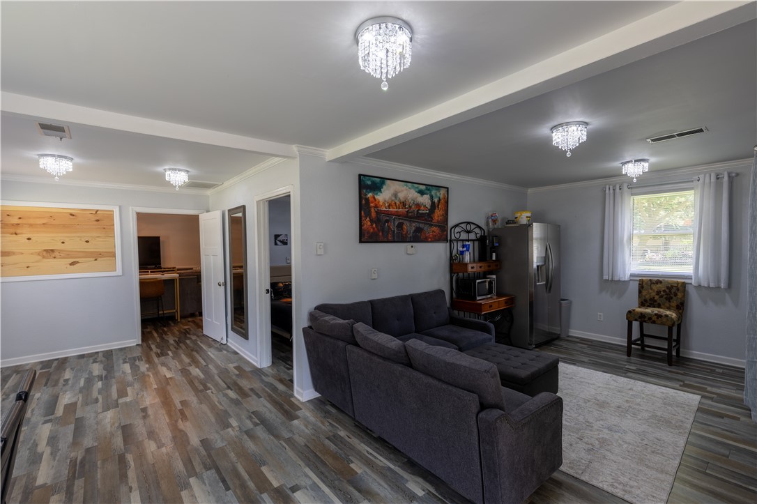 105 Warren Street Property Photo 10