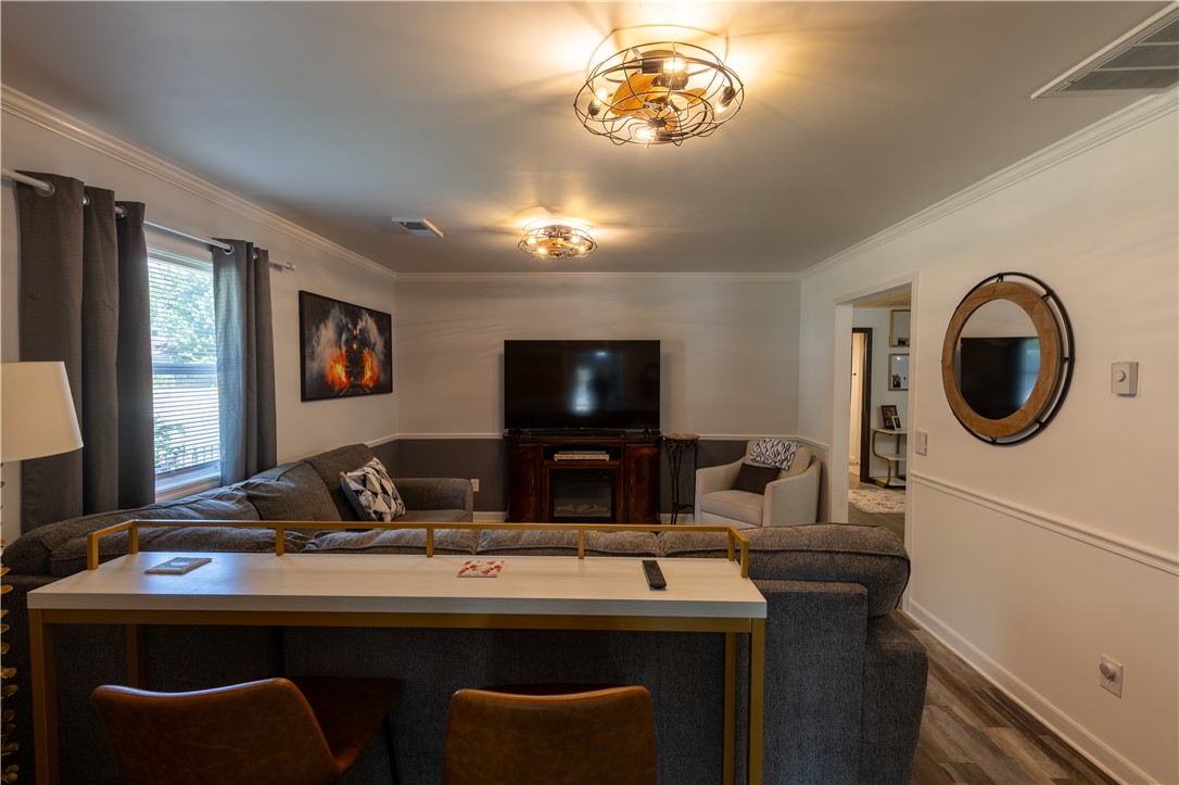 105 Warren Street Property Photo 11