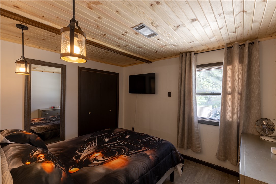 105 Warren Street Property Photo 16