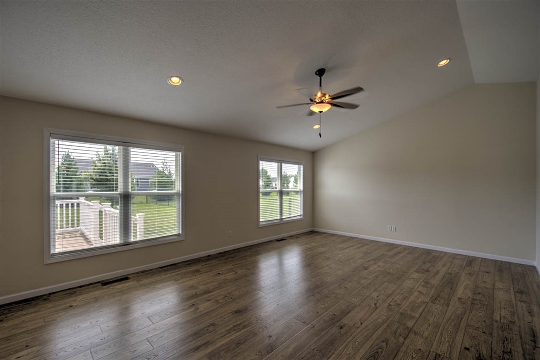 665 Pearl Court Property Photo 10