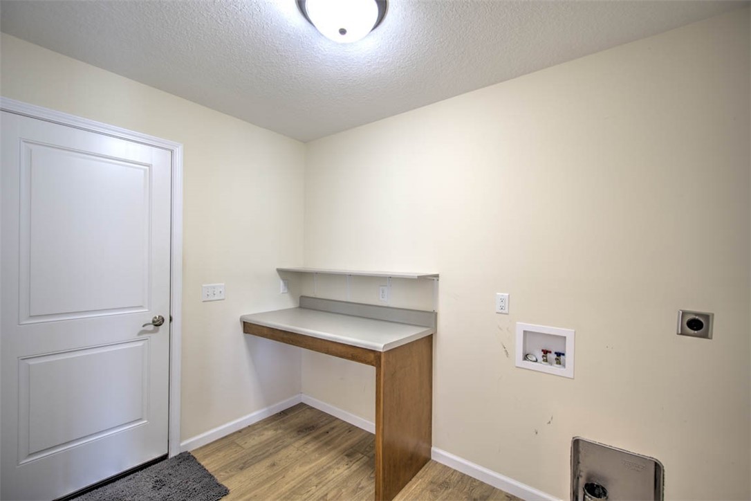 665 Pearl Court Property Photo 23