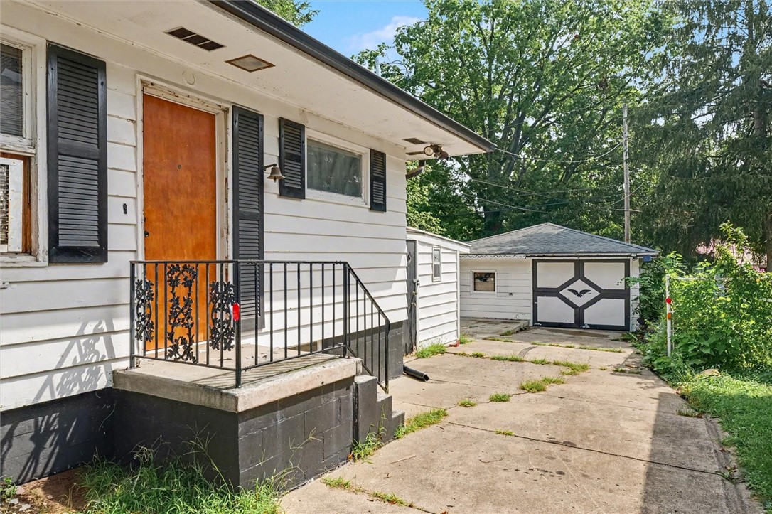31 Delaware Avenue Property Photo 18