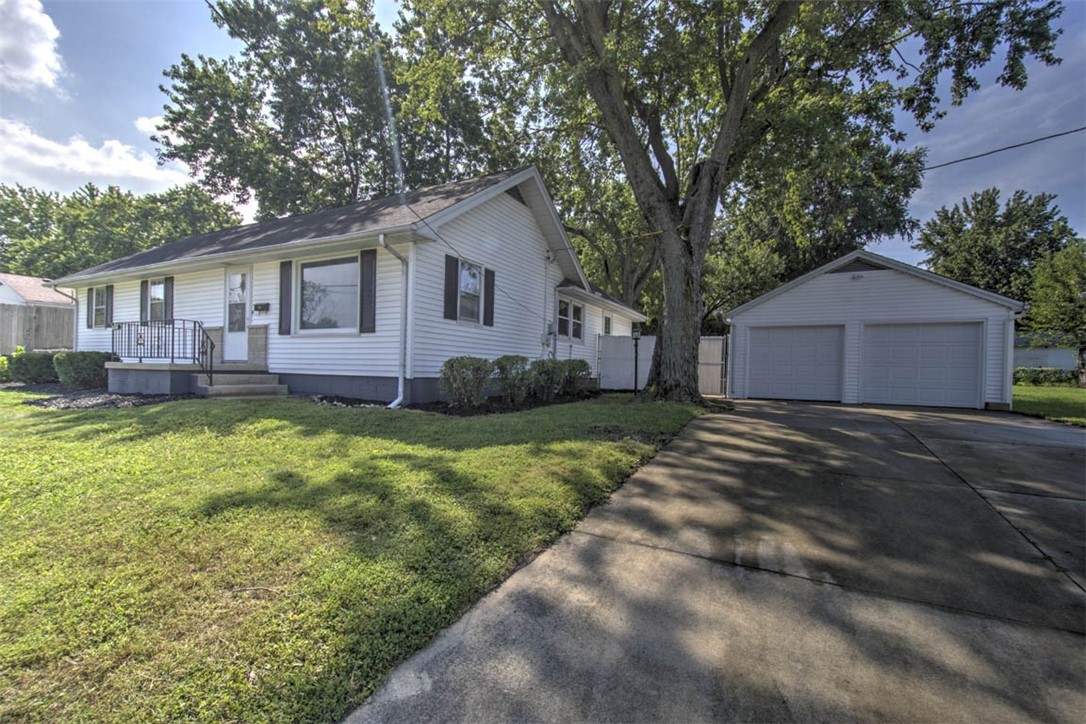 1715 Ravina Park Road Property Photo 8