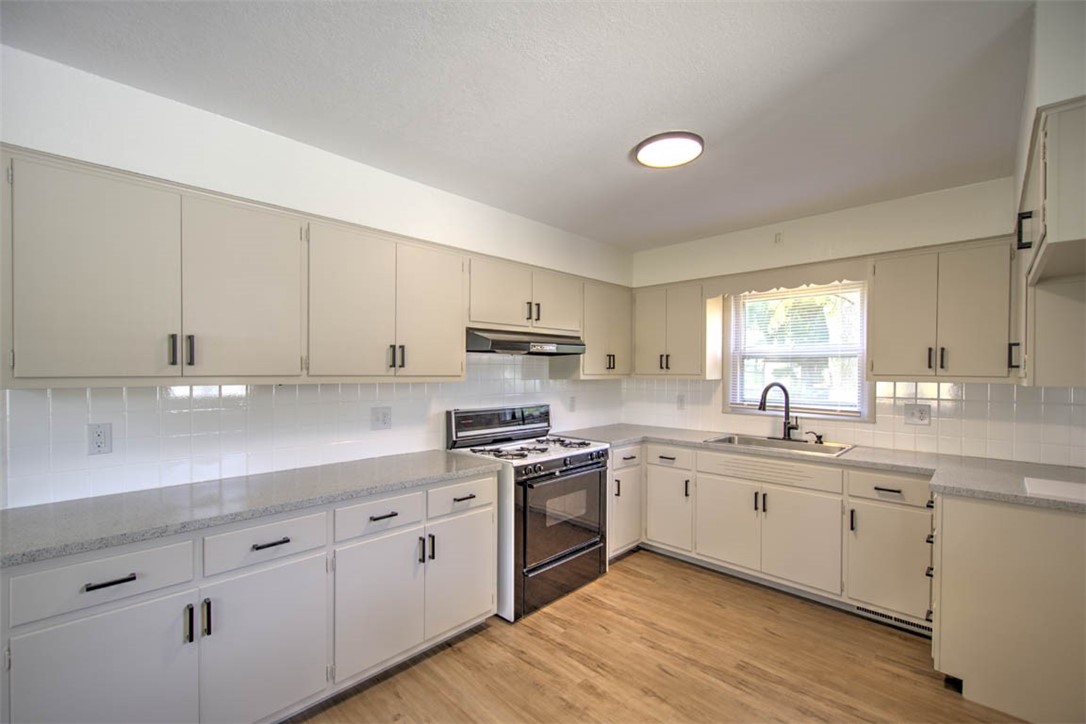 1715 Ravina Park Road Property Photo 13