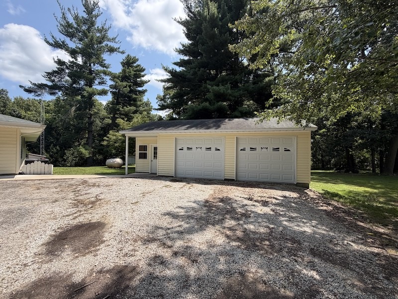 11564 Friendship Road Property Photo 3