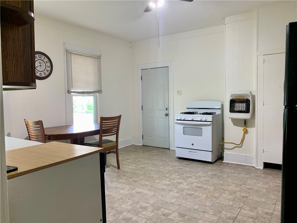 223 W Montgomery Street Property Photo 3