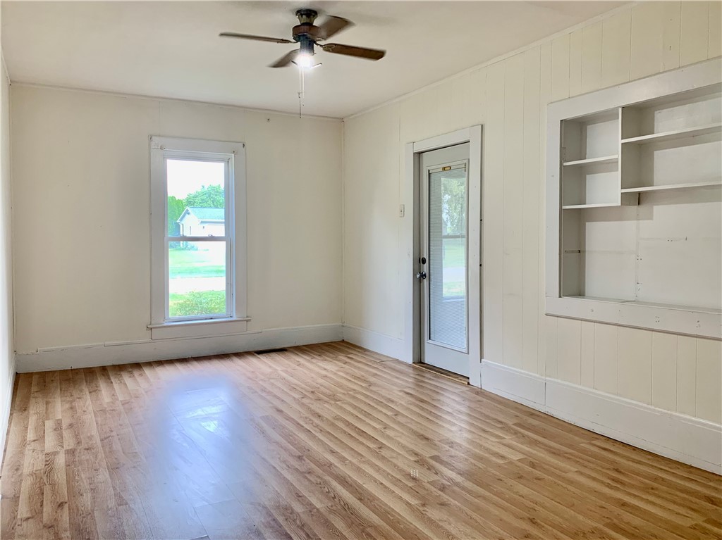 223 W Montgomery Street Property Photo 7