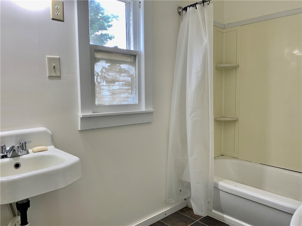 223 W Montgomery Street Property Photo 15