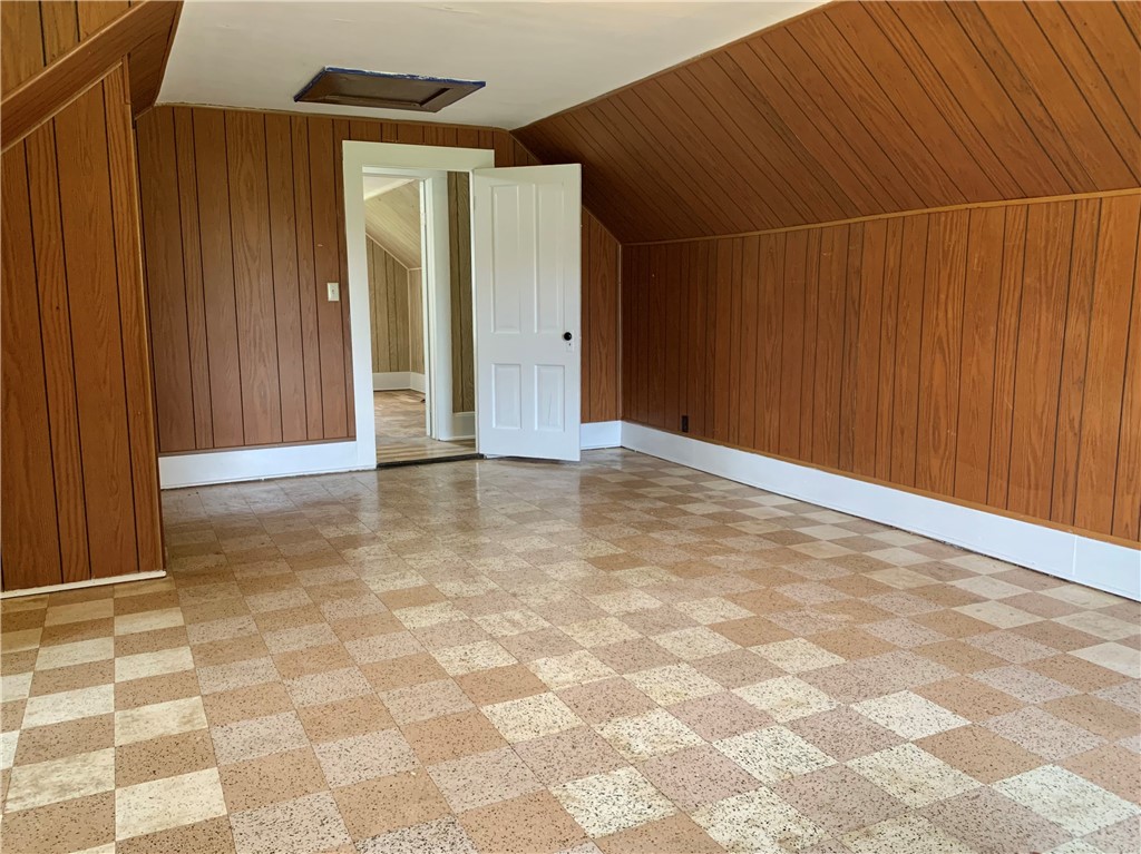 223 W Montgomery Street Property Photo 17