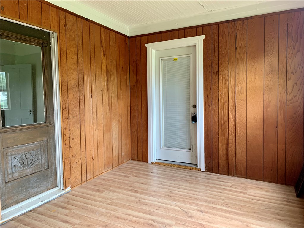 223 W Montgomery Street Property Photo 20