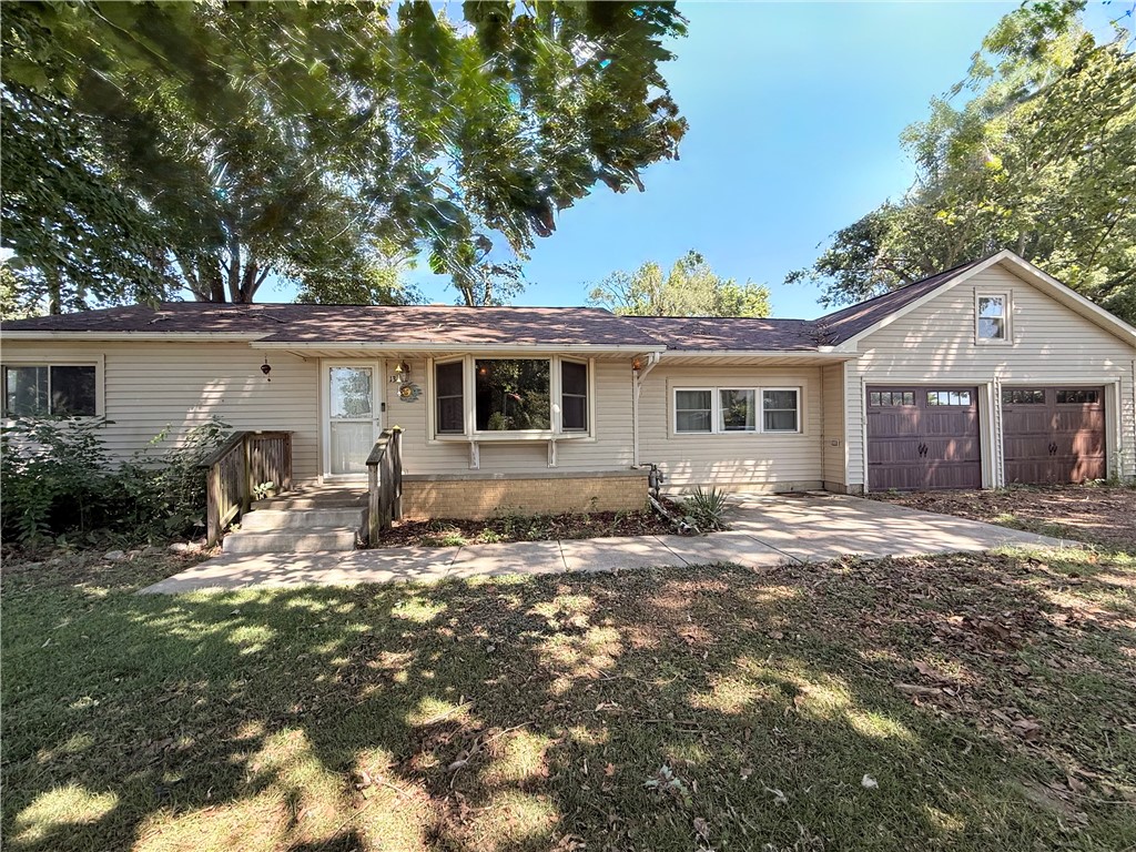 13 Iola Court Property Photo 1