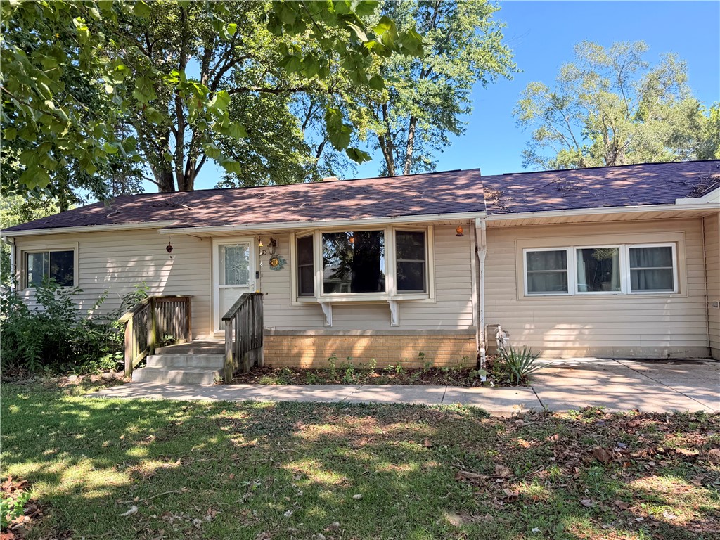 13 Iola Court Property Photo 2