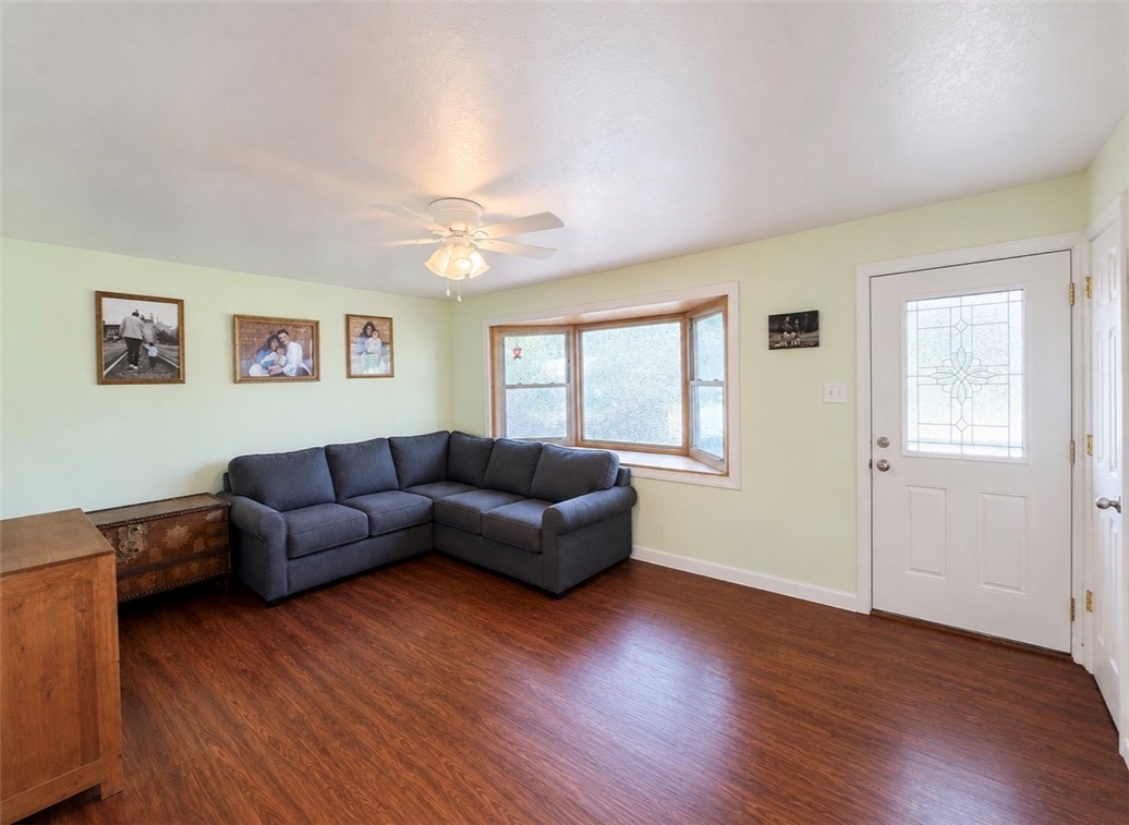 13 Iola Court Property Photo 7