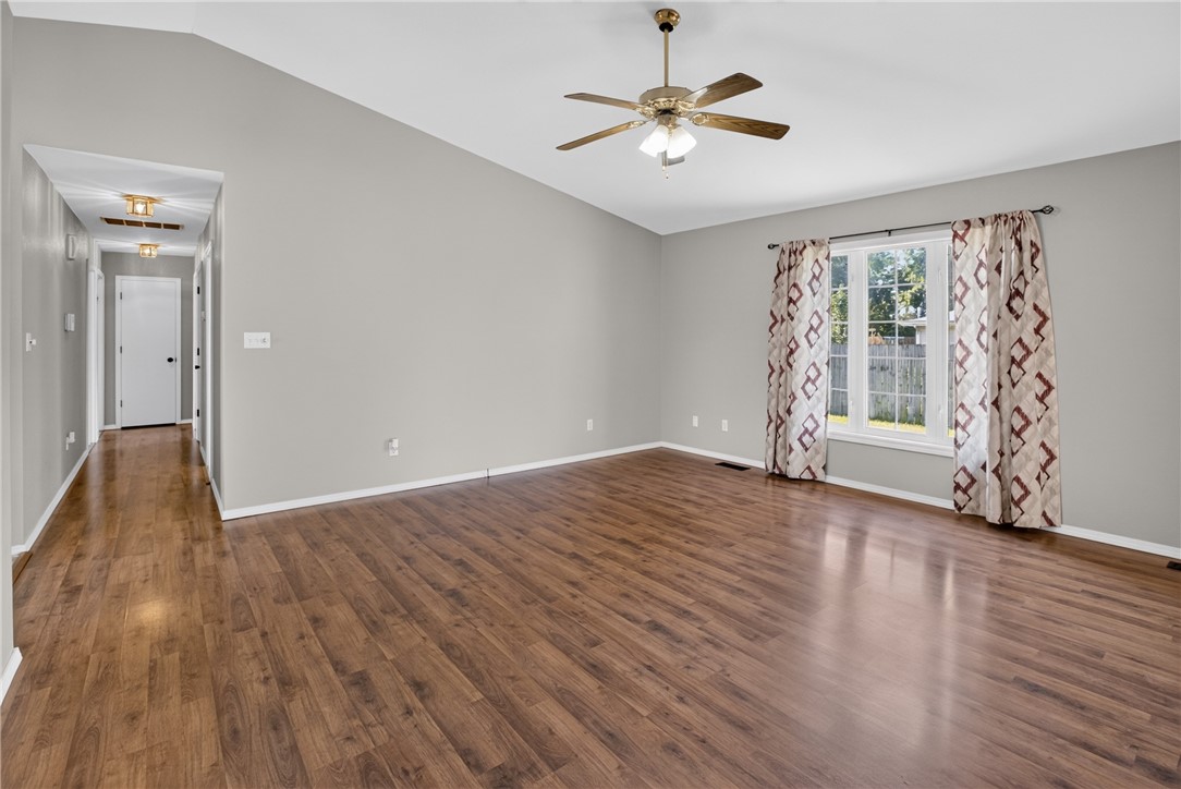 103 W Edgewood Avenue Property Photo 4