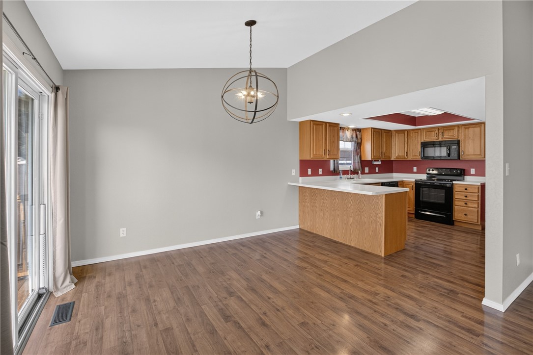 103 W Edgewood Avenue Property Photo 6