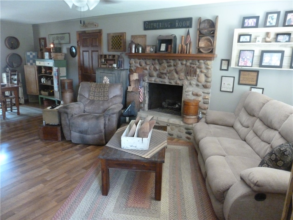 110 Kent Drive Property Photo 3