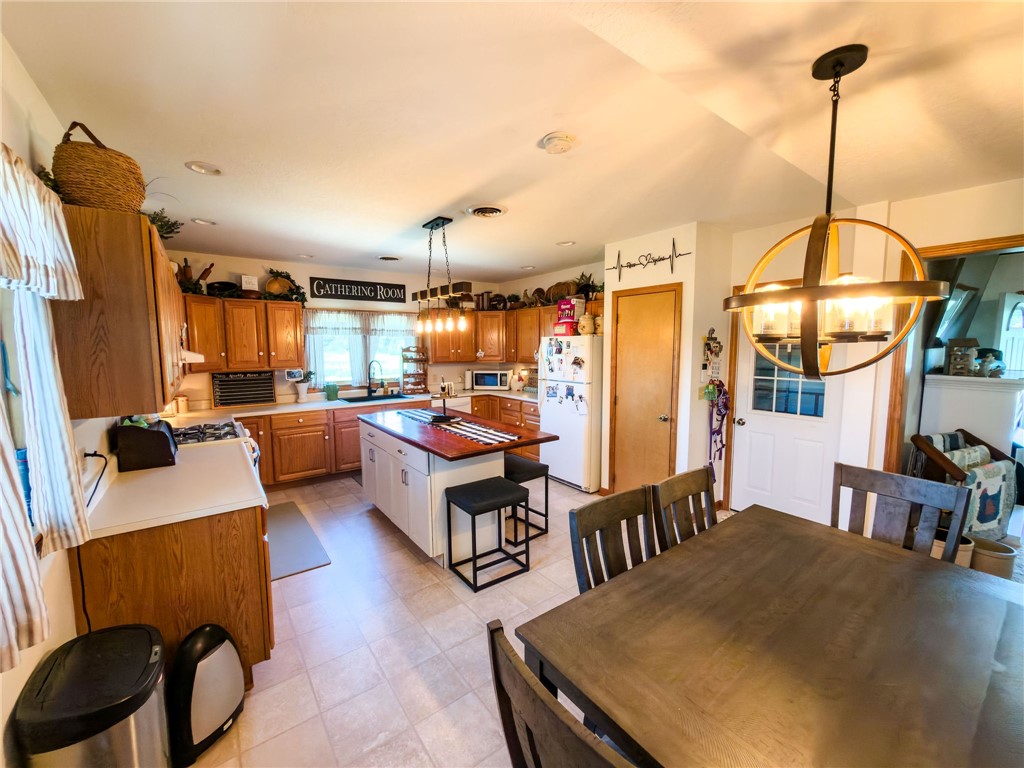 8299 Christy Road Property Photo 10
