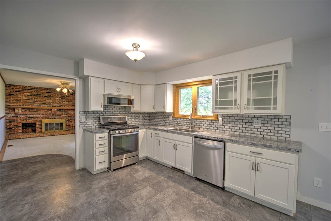 2775 Essex Place Property Photo 15