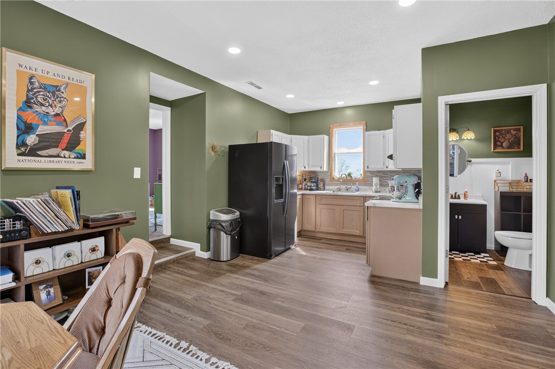 426 E Section Street Property Photo 10