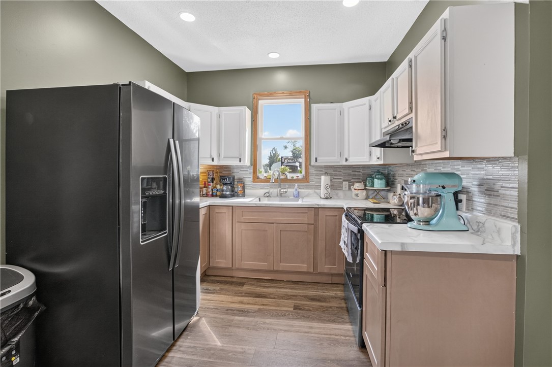 426 E Section Street Property Photo 12