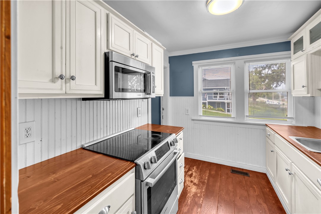 1153 N Lake Shore Drive Property Photo 9