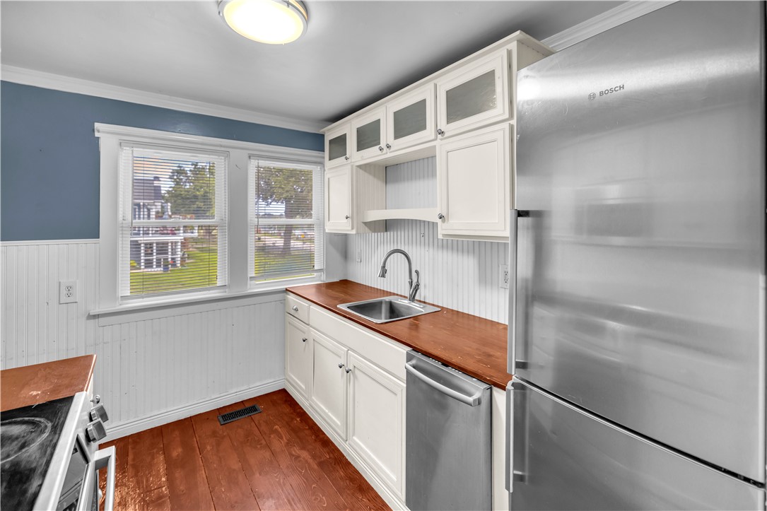 1153 N Lake Shore Drive Property Photo 10