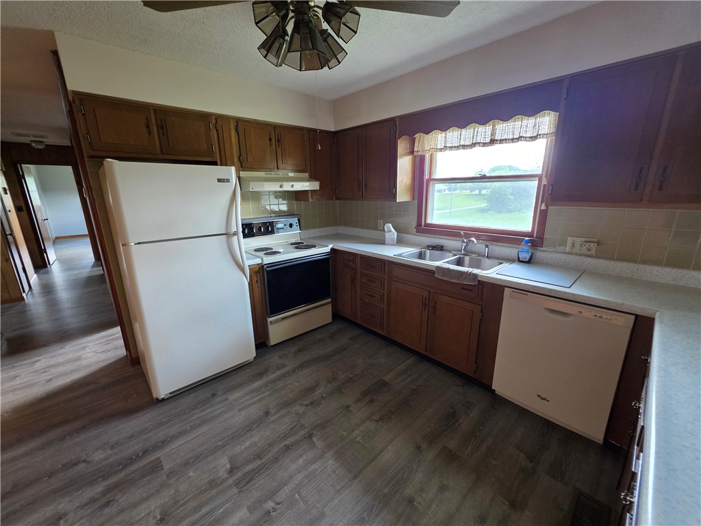 728 Cr 1675e Property Photo 3