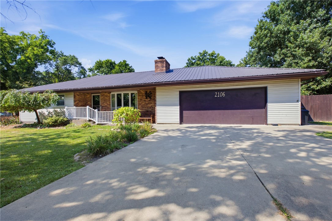 2106 Stoner Drive Property Photo 3