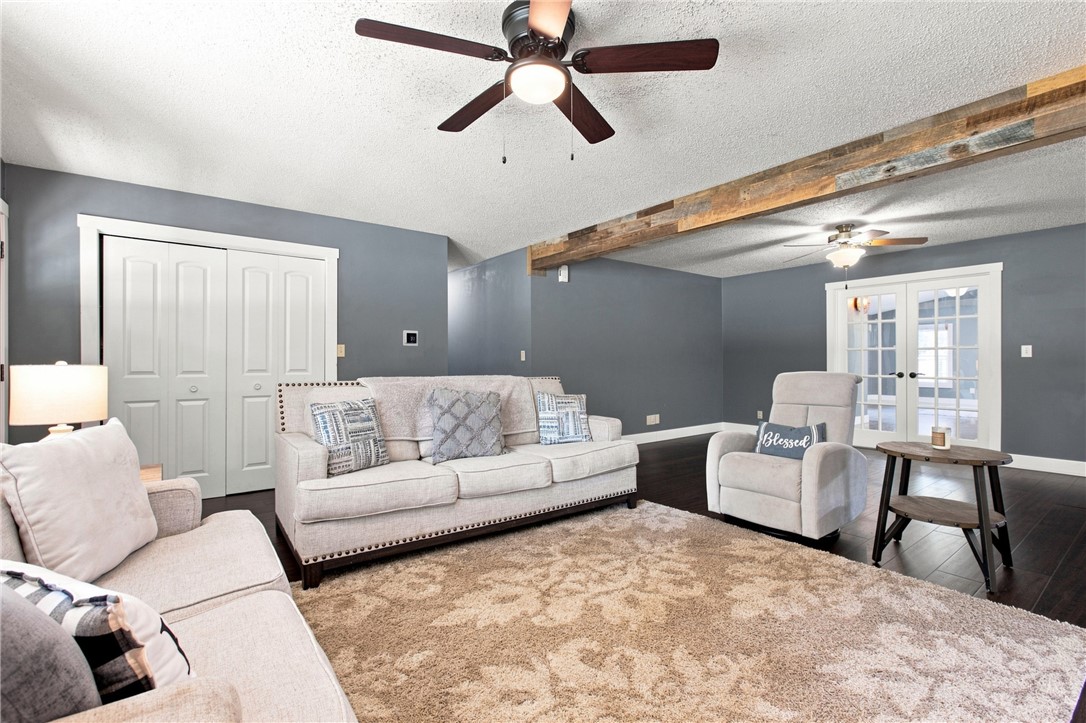 2106 Stoner Drive Property Photo 9
