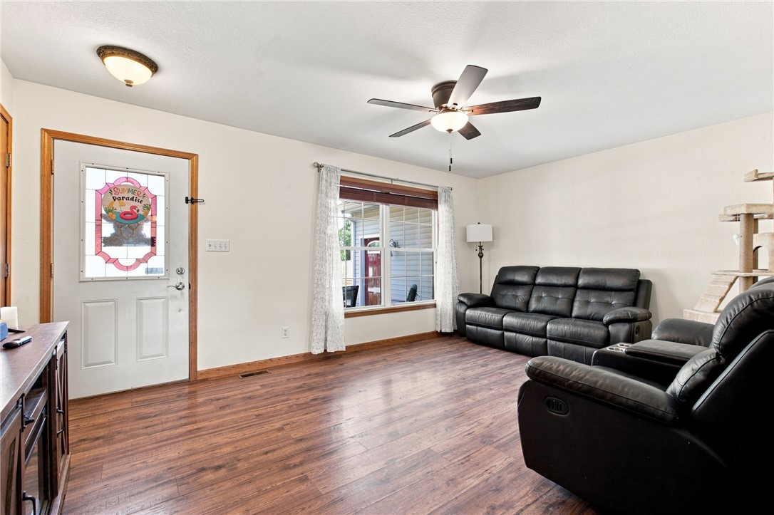 1117 S Washington Street Property Photo 8