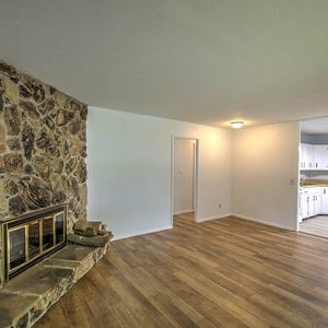 98 Phillips Drive Property Photo 4
