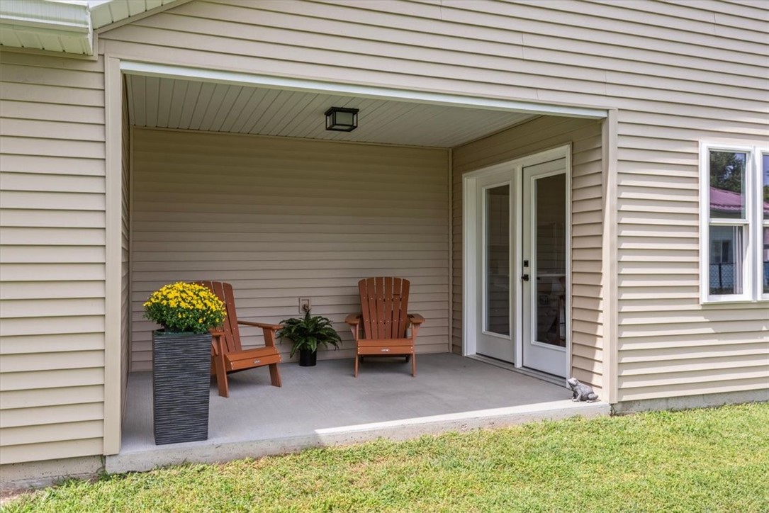 108 E North 2nd Street Property Photo 29