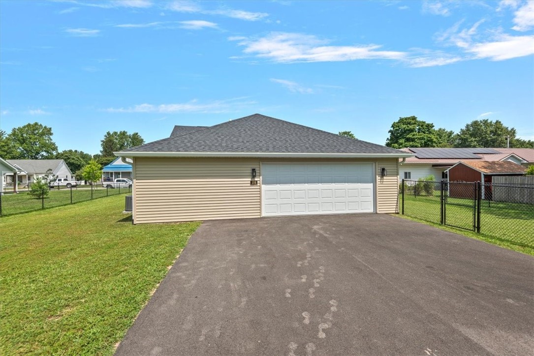 108 E North 2nd Street Property Photo 30