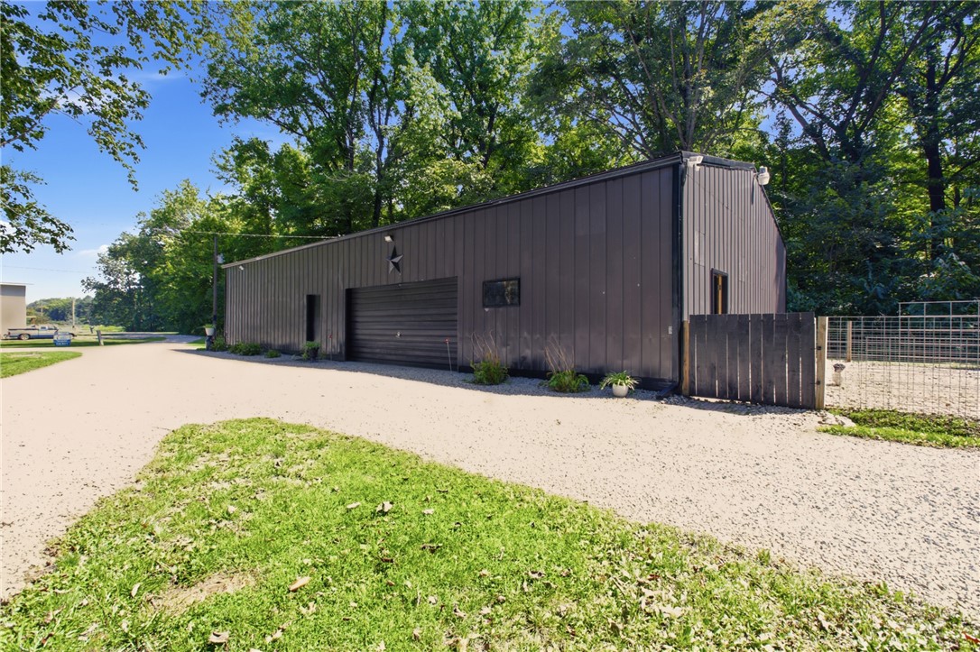 10625 N 1280th Street Property Photo 45