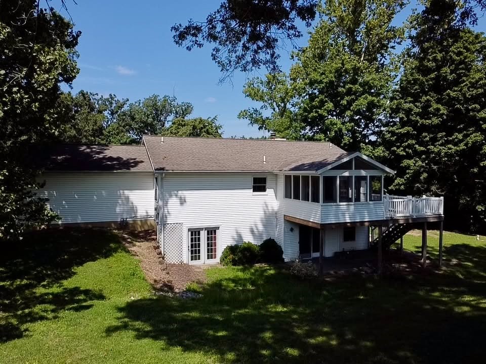 16106 Lynn Drive Property Photo 2