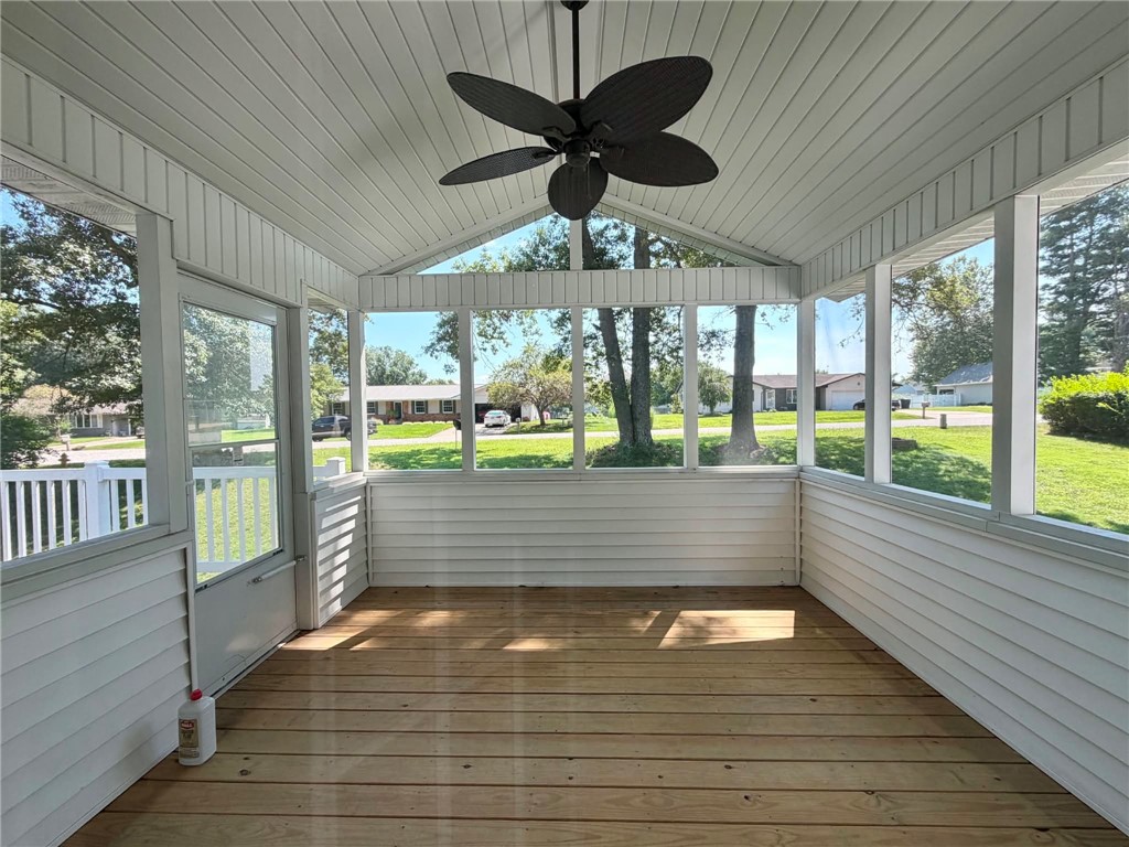 16106 Lynn Drive Property Photo 6