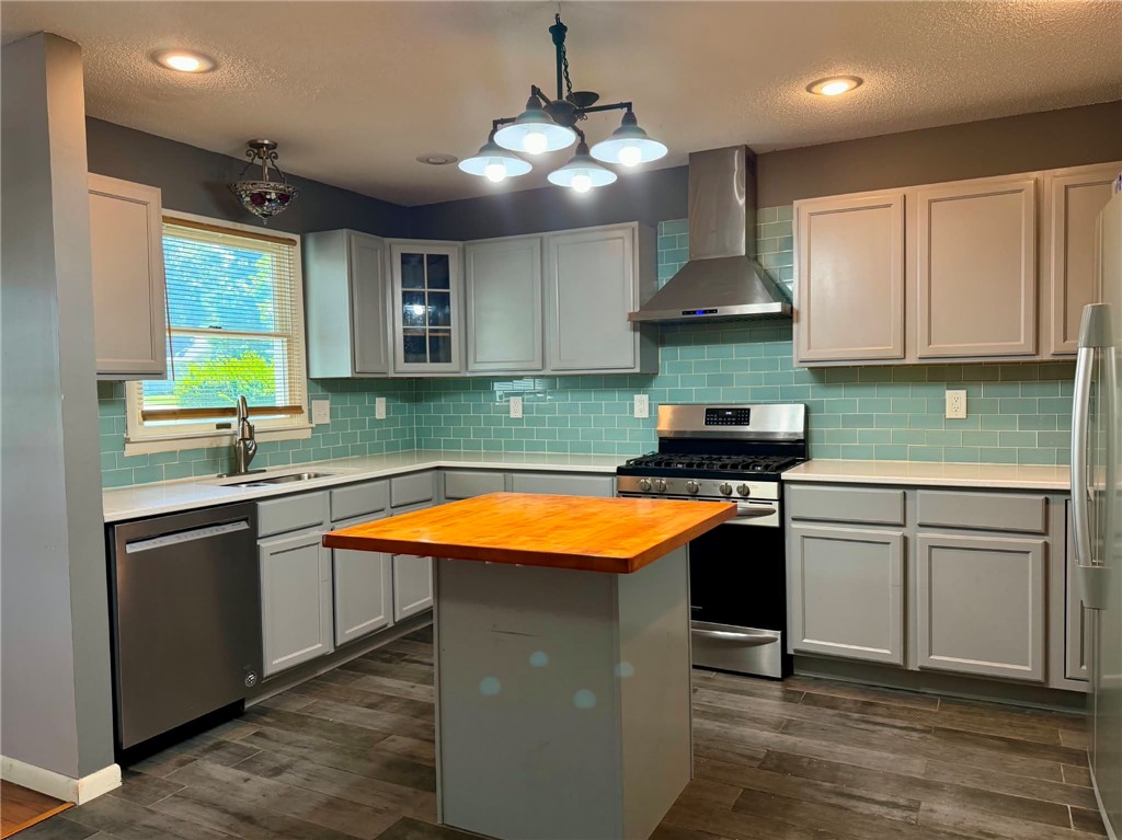 16106 Lynn Drive Property Photo 11