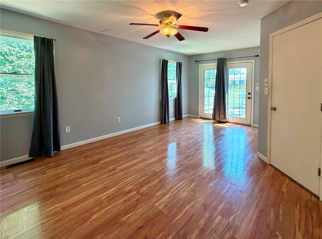 16106 Lynn Drive Property Photo 13