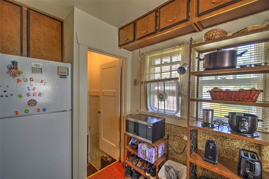 770 W Center Street Property Photo 11