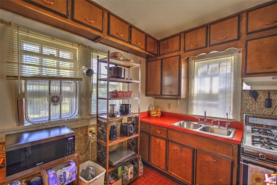 770 W Center Street Property Photo 12
