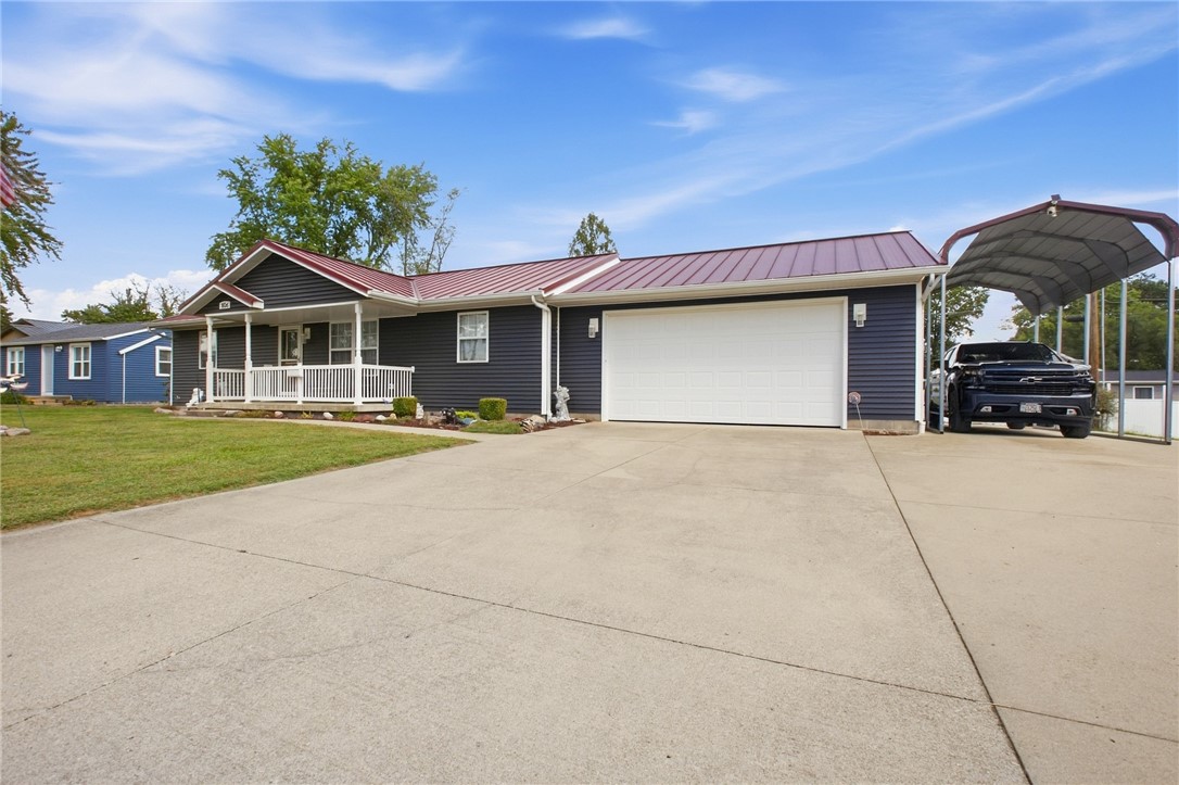806 S Rosewood Street Property Photo 3