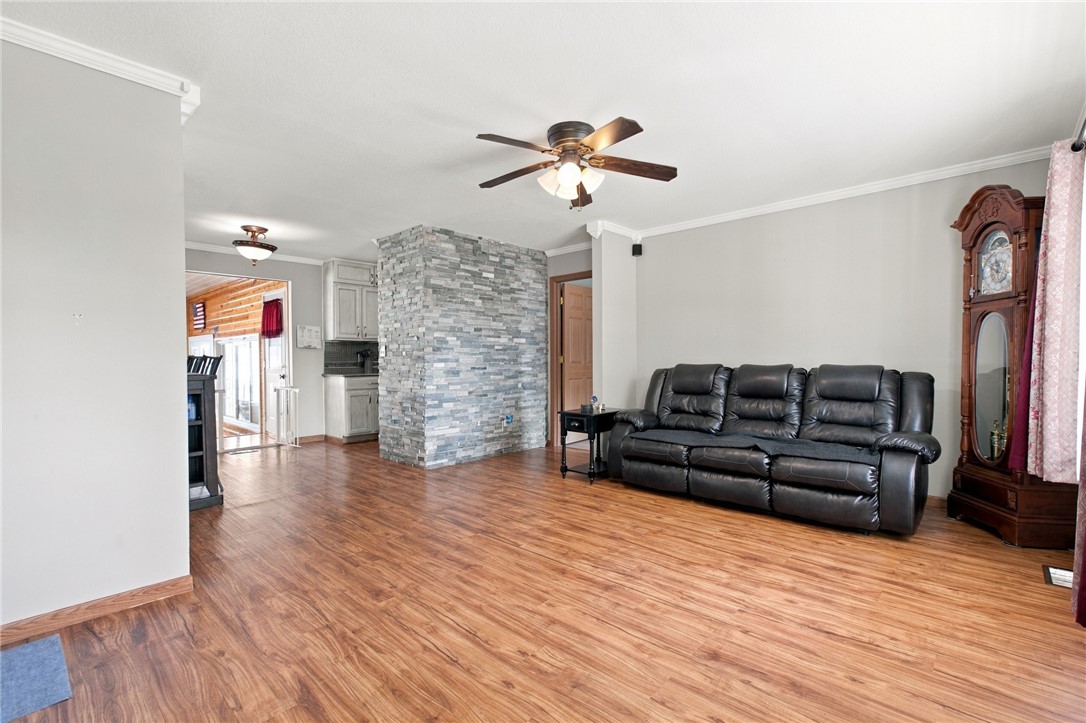 806 S Rosewood Street Property Photo 6