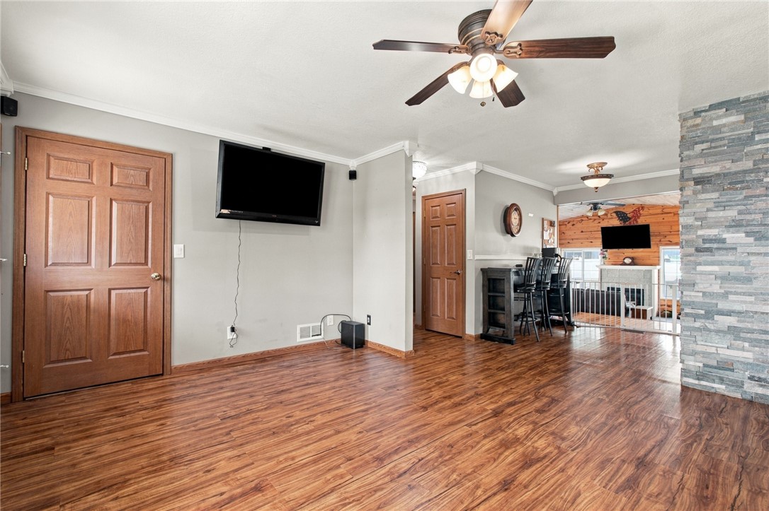 806 S Rosewood Street Property Photo 21