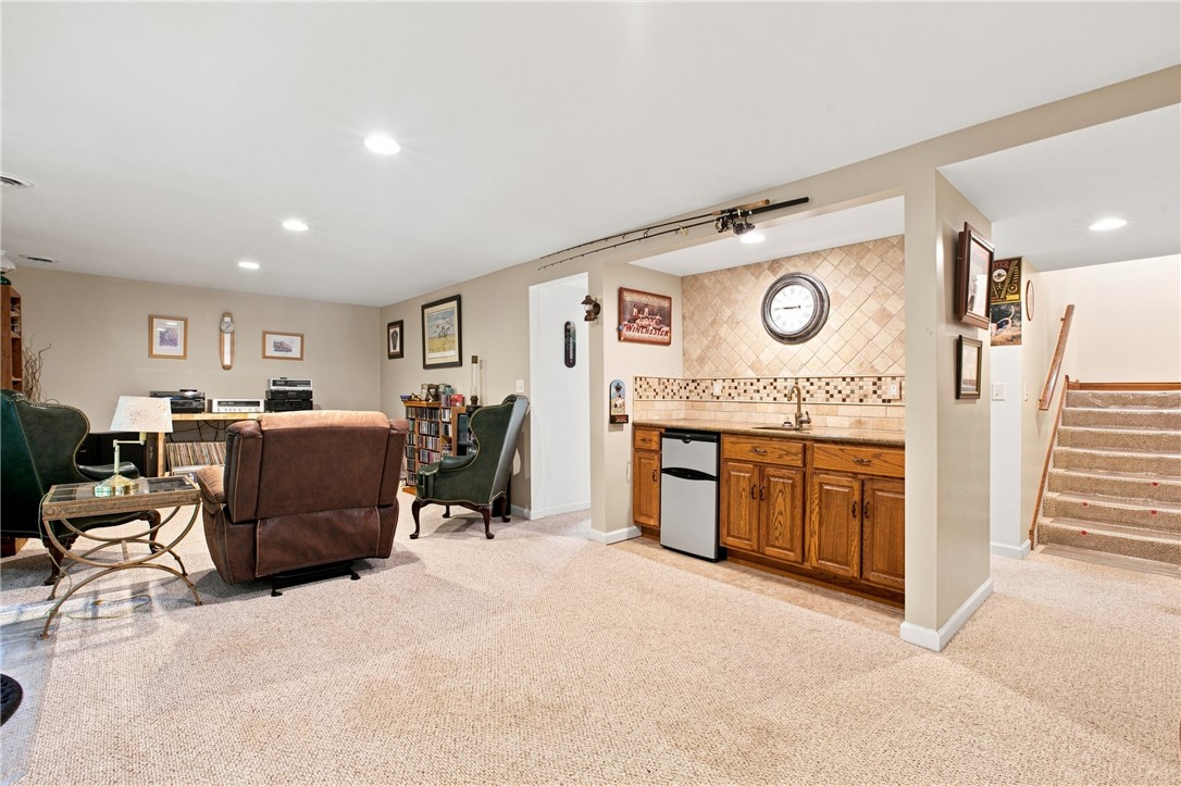 521 Warren Avenue Property Photo 24