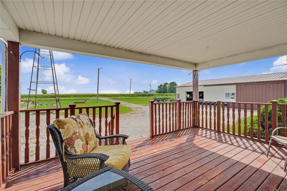 2225 E 1700th Road Property Photo 6