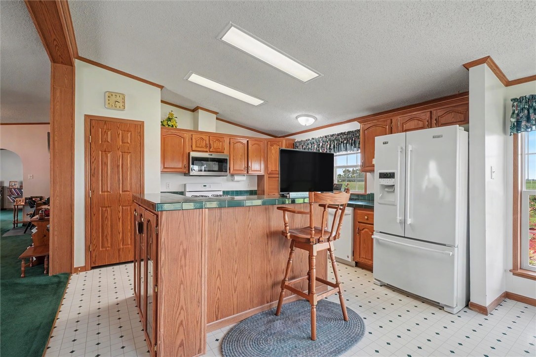 2225 E 1700th Road Property Photo 20